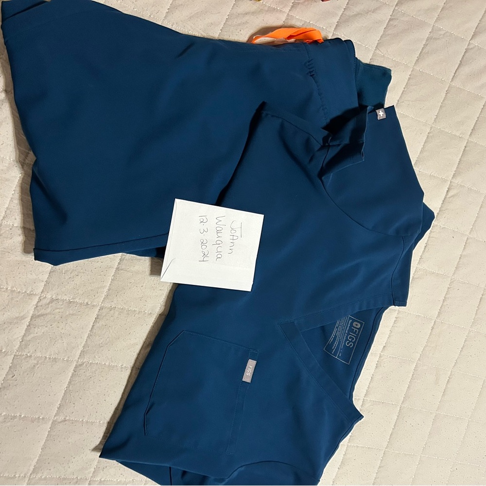 Figs scrub set